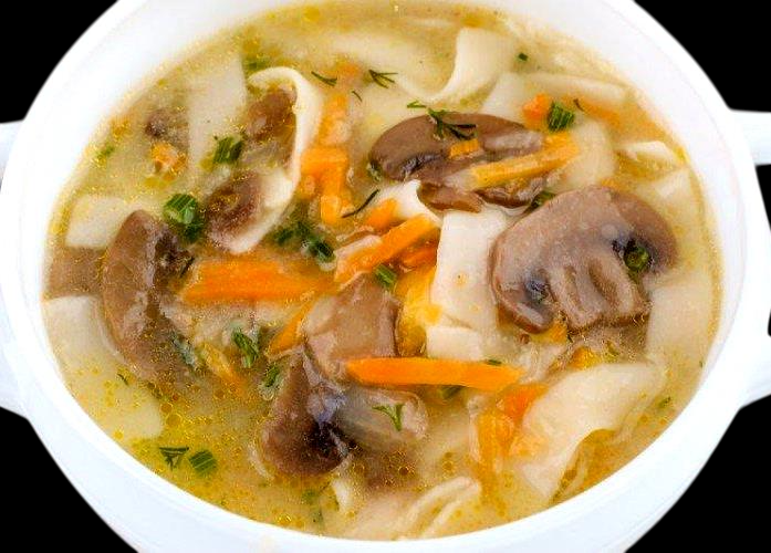 Суп-лапша с цыпленком и грибами